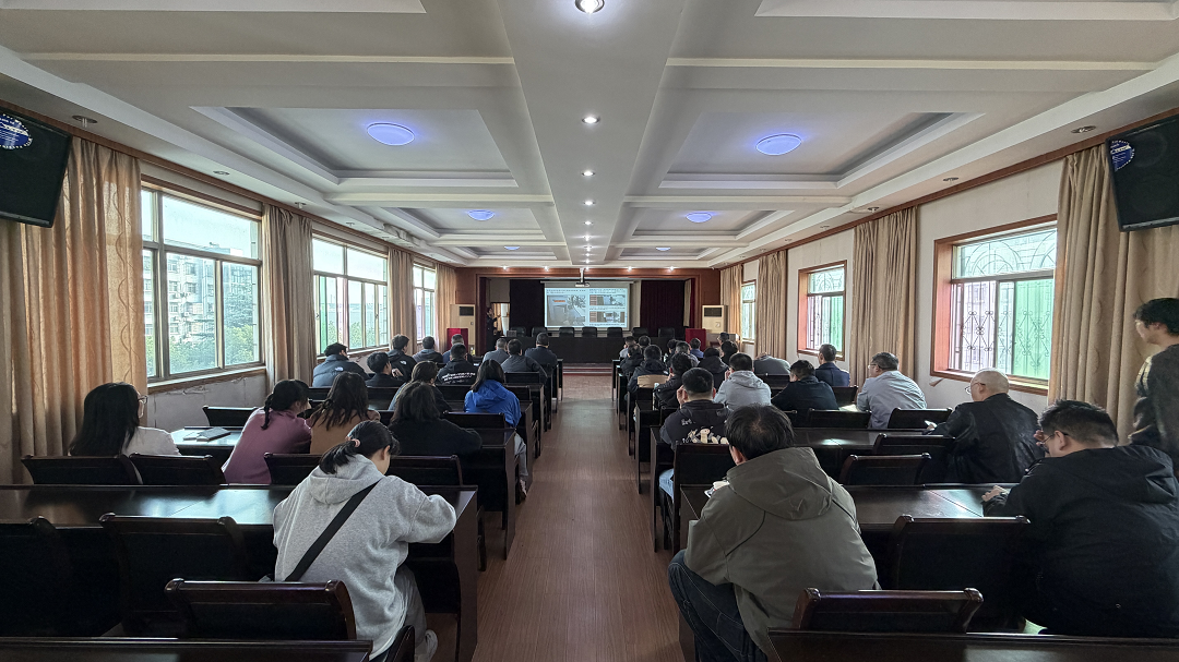 先创市政消防演练